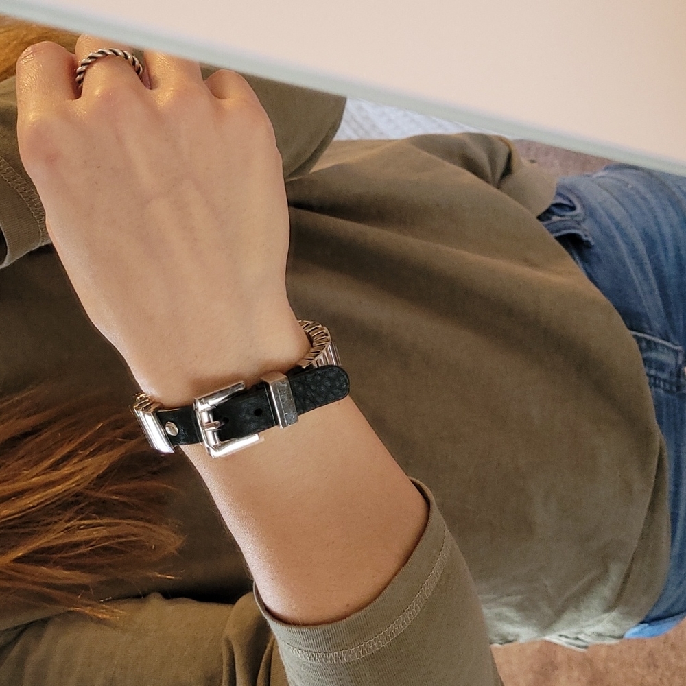 Black Vegan Leather and Metal Bracelet - Picture 4 of 6